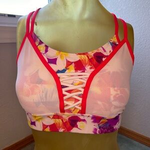 TYR swim top with removable modesty pads size M (8)